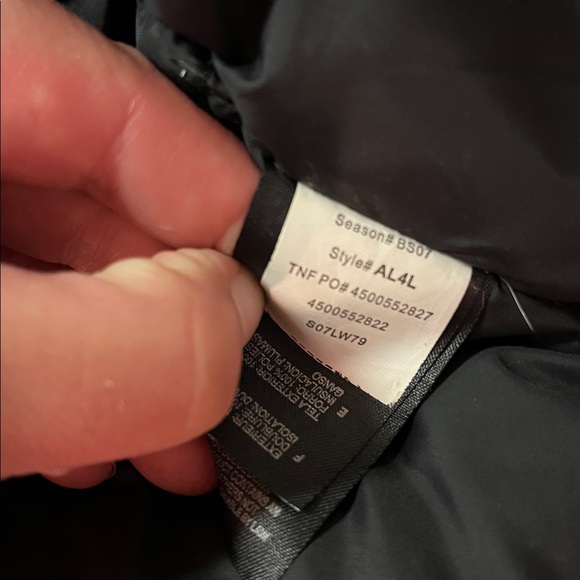 Men’s The North Face Black Puffer Vest size Medium - Picture 4 of 6